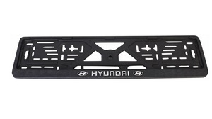01012 Рамка под номерной знак с защелкой рельеф HYUNDAI серебро